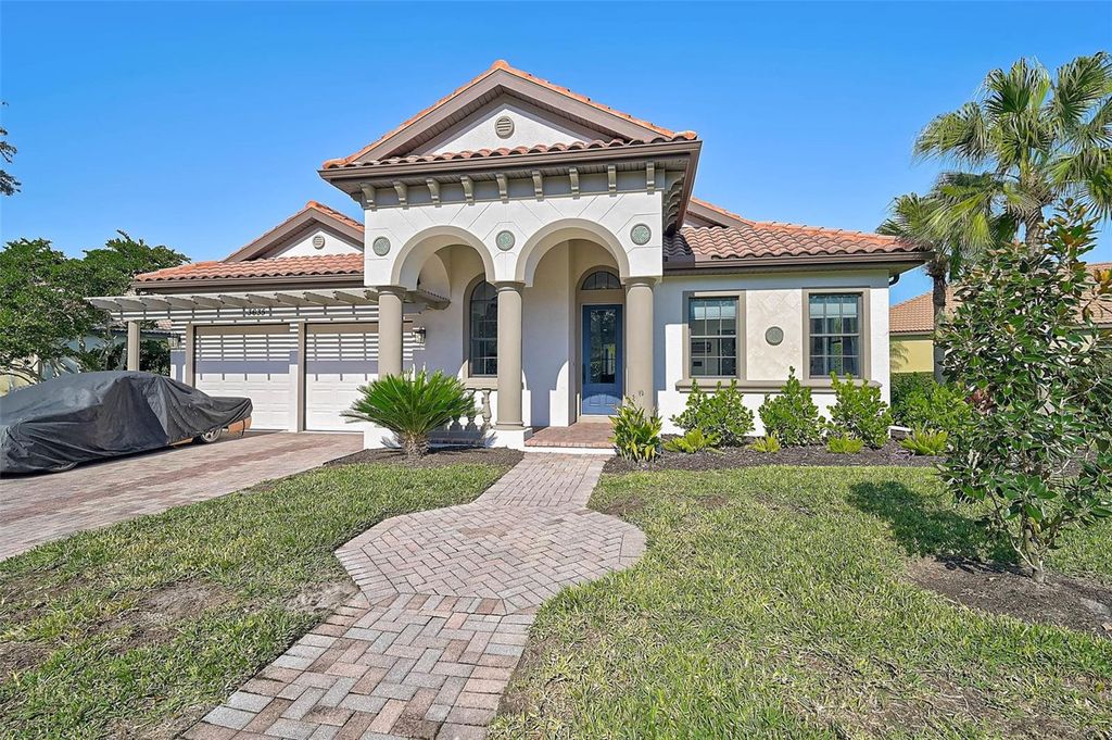 Photo of 3635 80th Drive E, Sarasota, FL 34243 (MLS # A4672698)