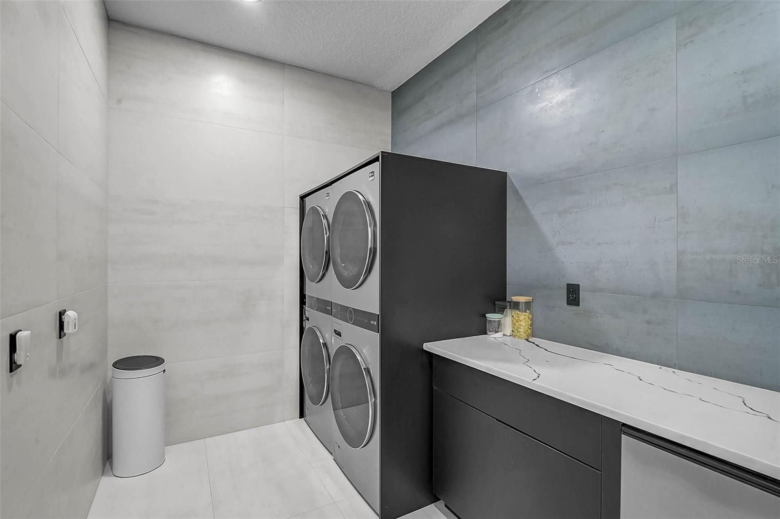 RESIDENCES AT UNIVERSITY GROVES - Residential