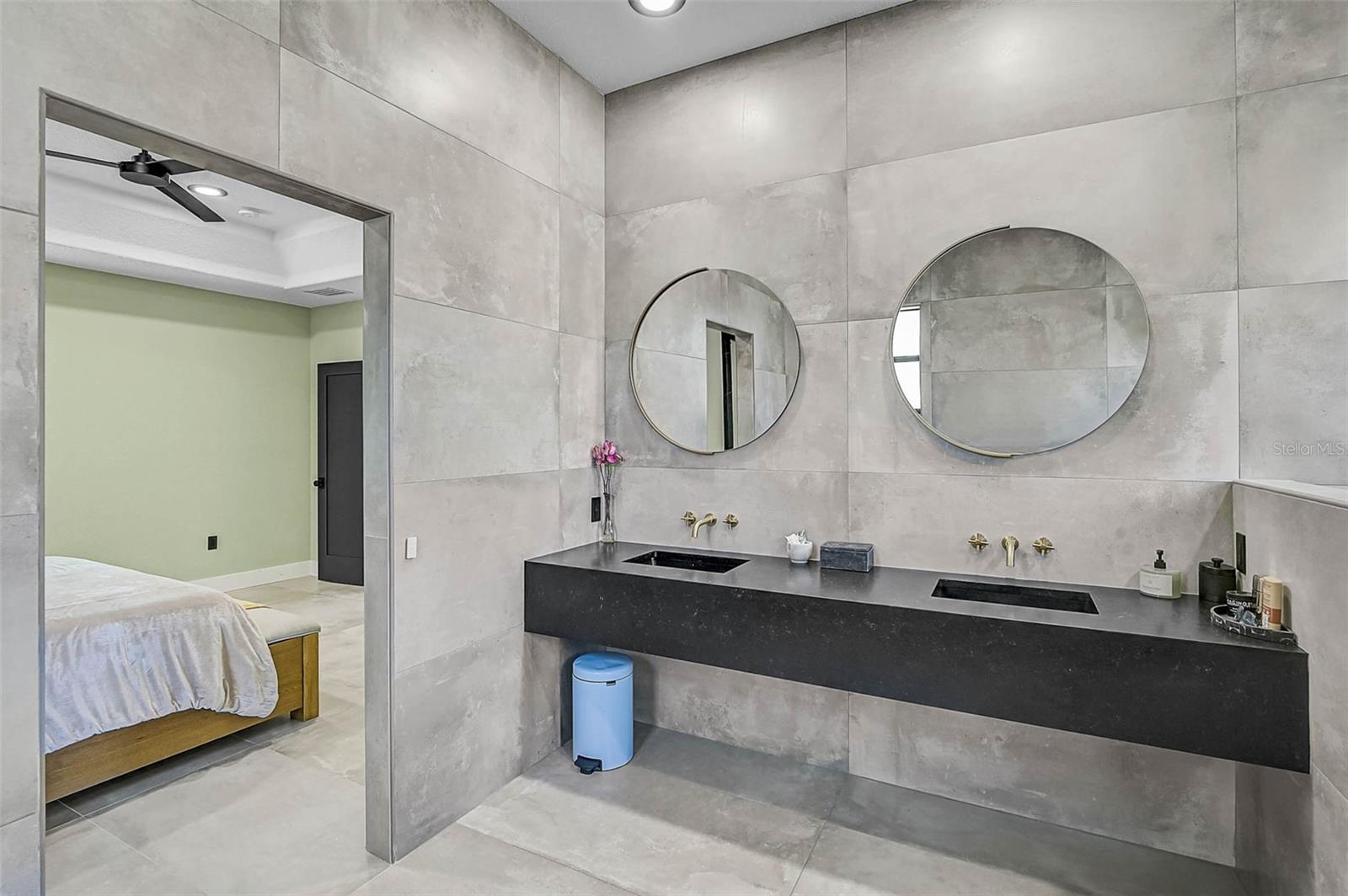 RESIDENCES AT UNIVERSITY GROVES - Residential