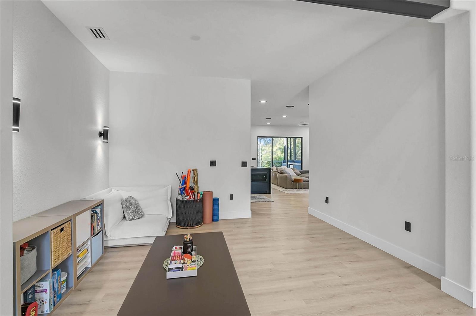 RESIDENCES AT UNIVERSITY GROVES - Residential