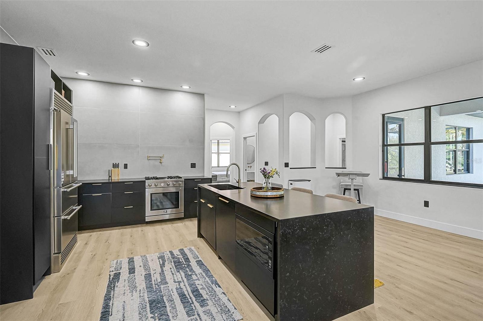 RESIDENCES AT UNIVERSITY GROVES - Residential