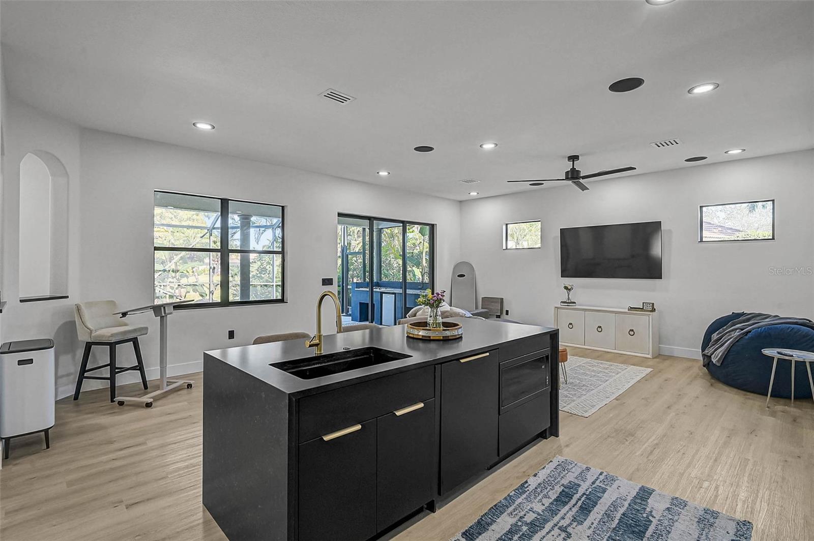 RESIDENCES AT UNIVERSITY GROVES - Residential