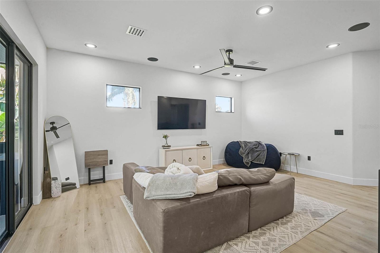 RESIDENCES AT UNIVERSITY GROVES - Residential