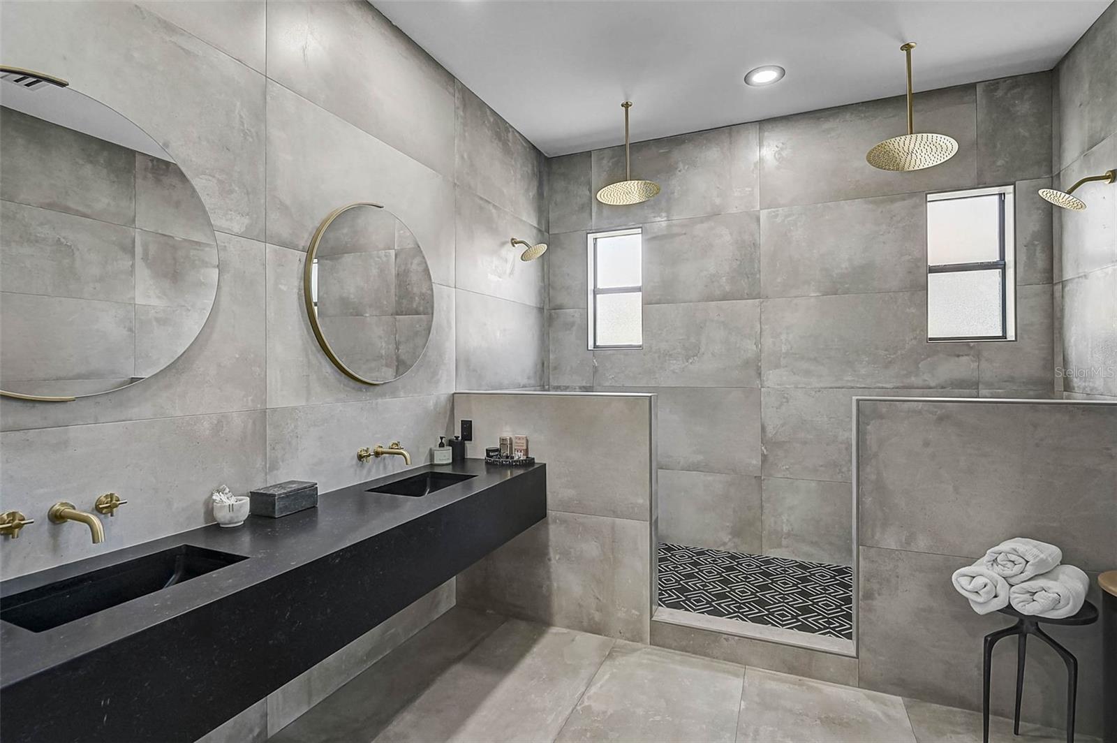 RESIDENCES AT UNIVERSITY GROVES - Residential