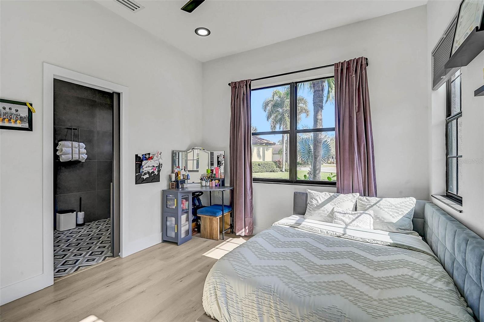 RESIDENCES AT UNIVERSITY GROVES - Residential