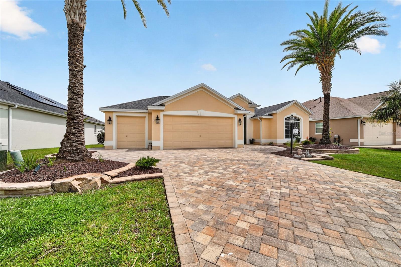 3751 WINE PALM WAY