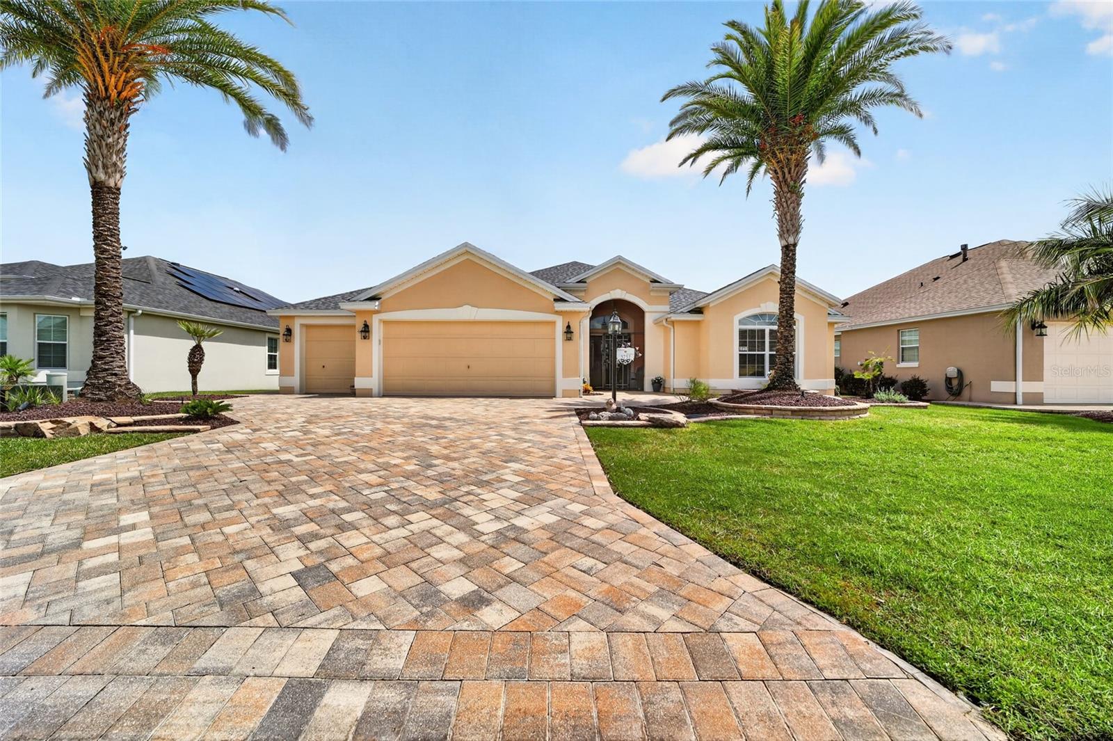 3751 WINE PALM WAY