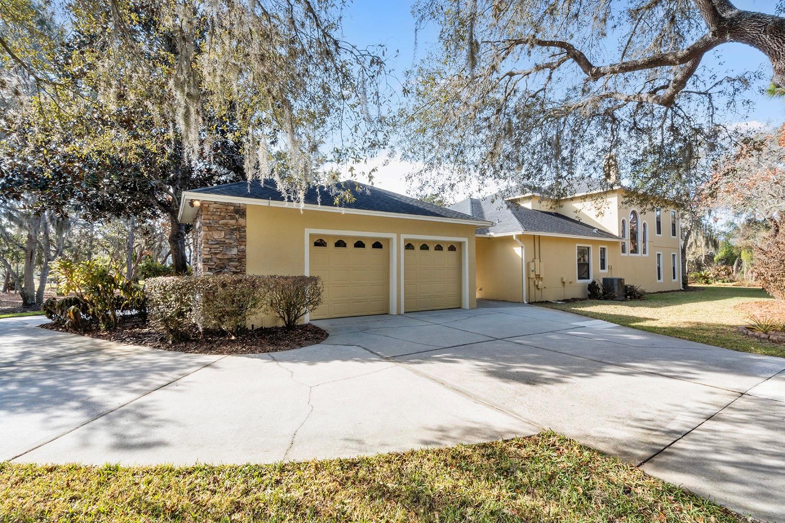 KILLALOE BY THE LAKE - Residential