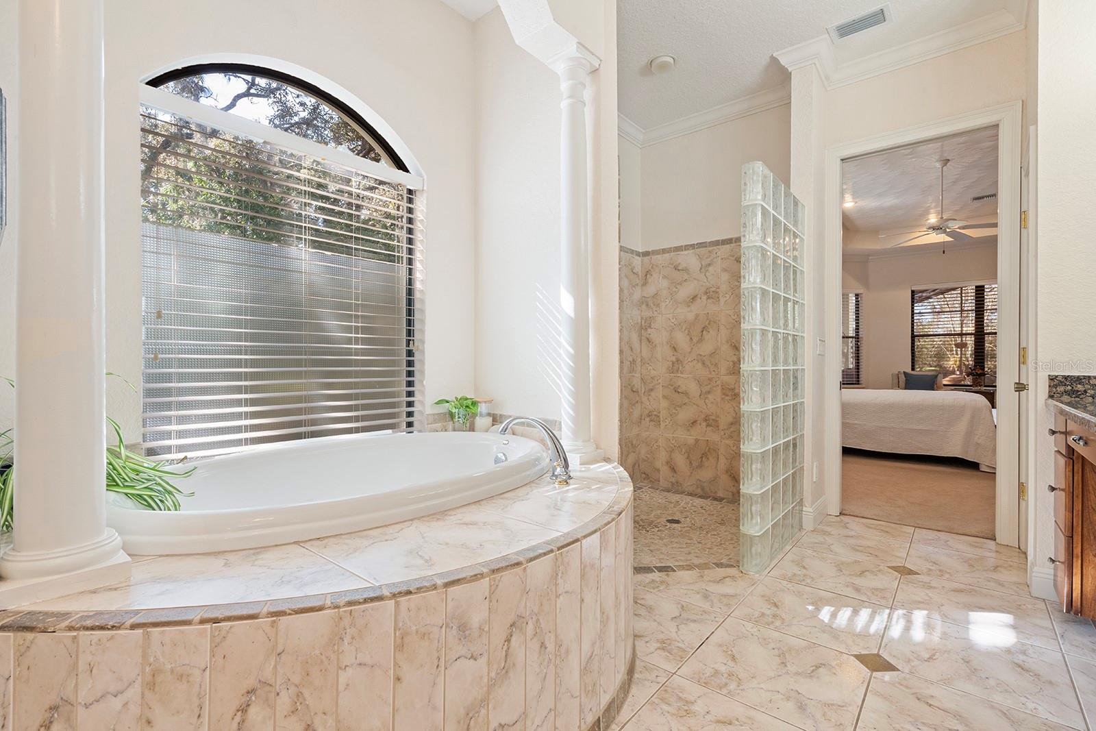 KILLALOE BY THE LAKE - Residential