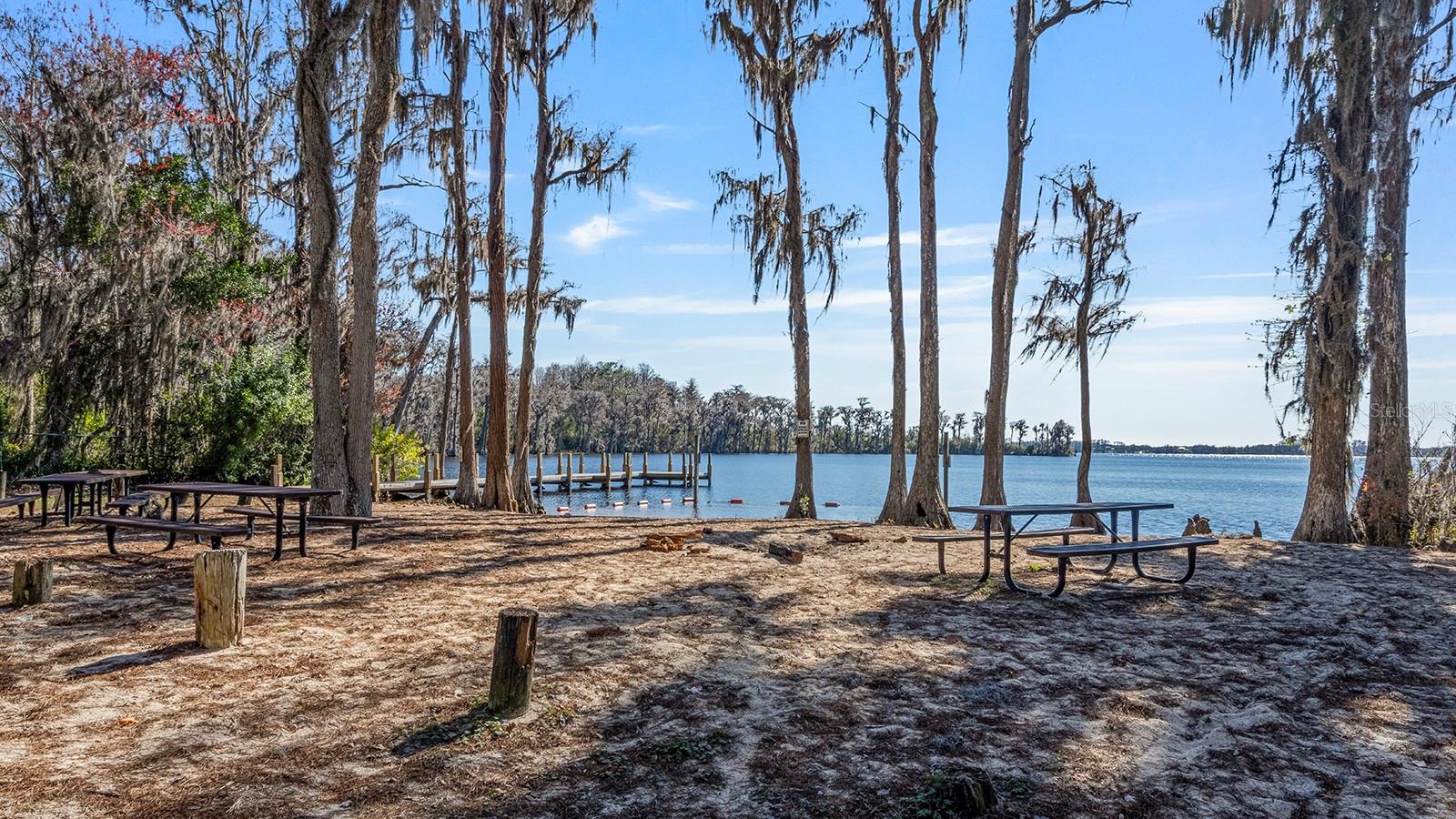 KILLALOE BY THE LAKE - Residential