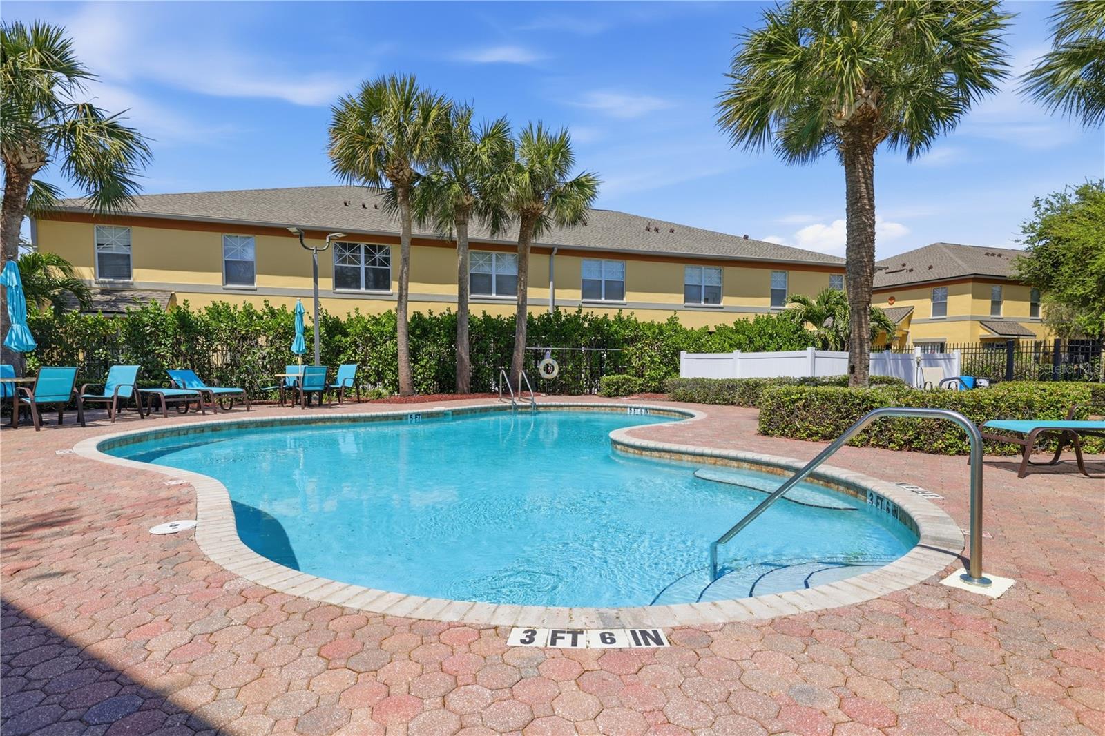 COQUINA KEY TWNHMS - Residential