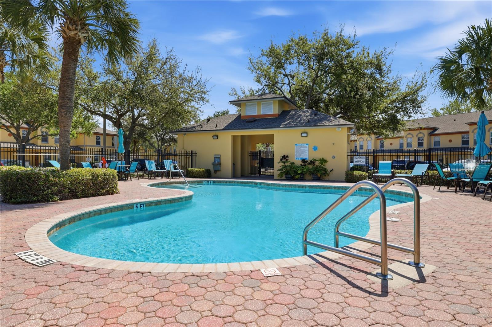 COQUINA KEY TWNHMS - Residential