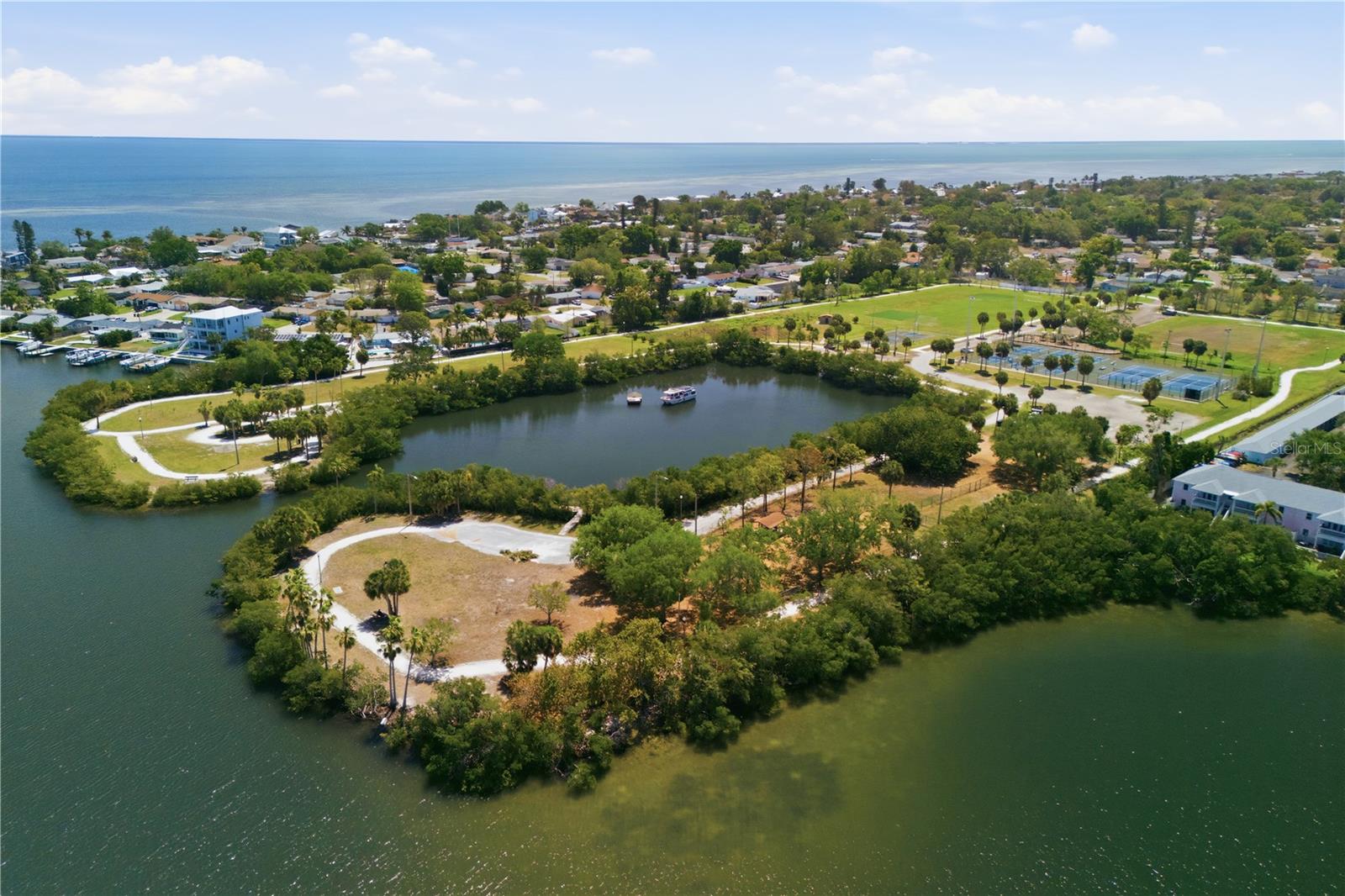 COQUINA KEY TWNHMS - Residential