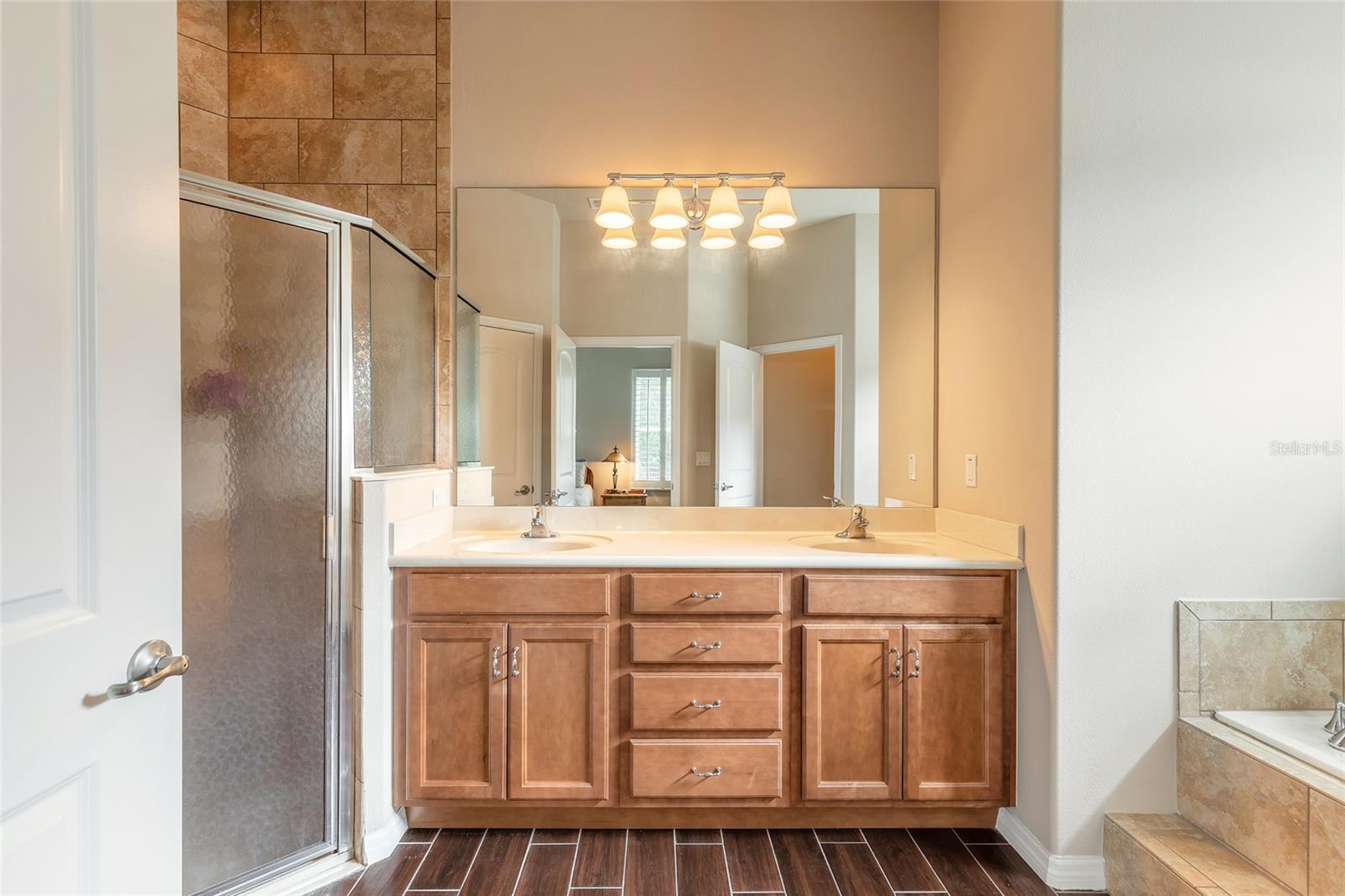 PROMENADE PARKE - Residential