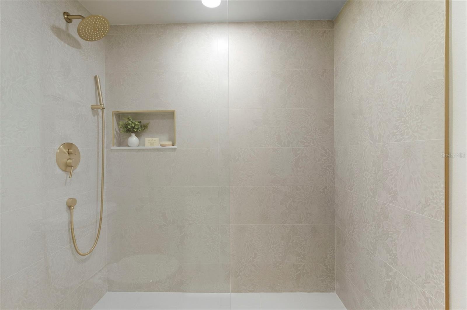 CIEGA VERDE CONDO - Residential