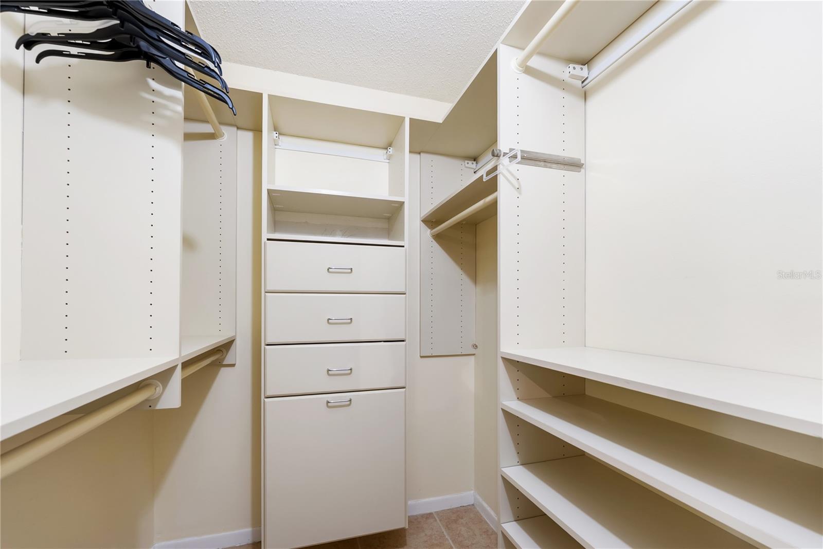 PALM-AIRE DESOTO LAKES COUNTRY CLUB 3 - Residential Lease