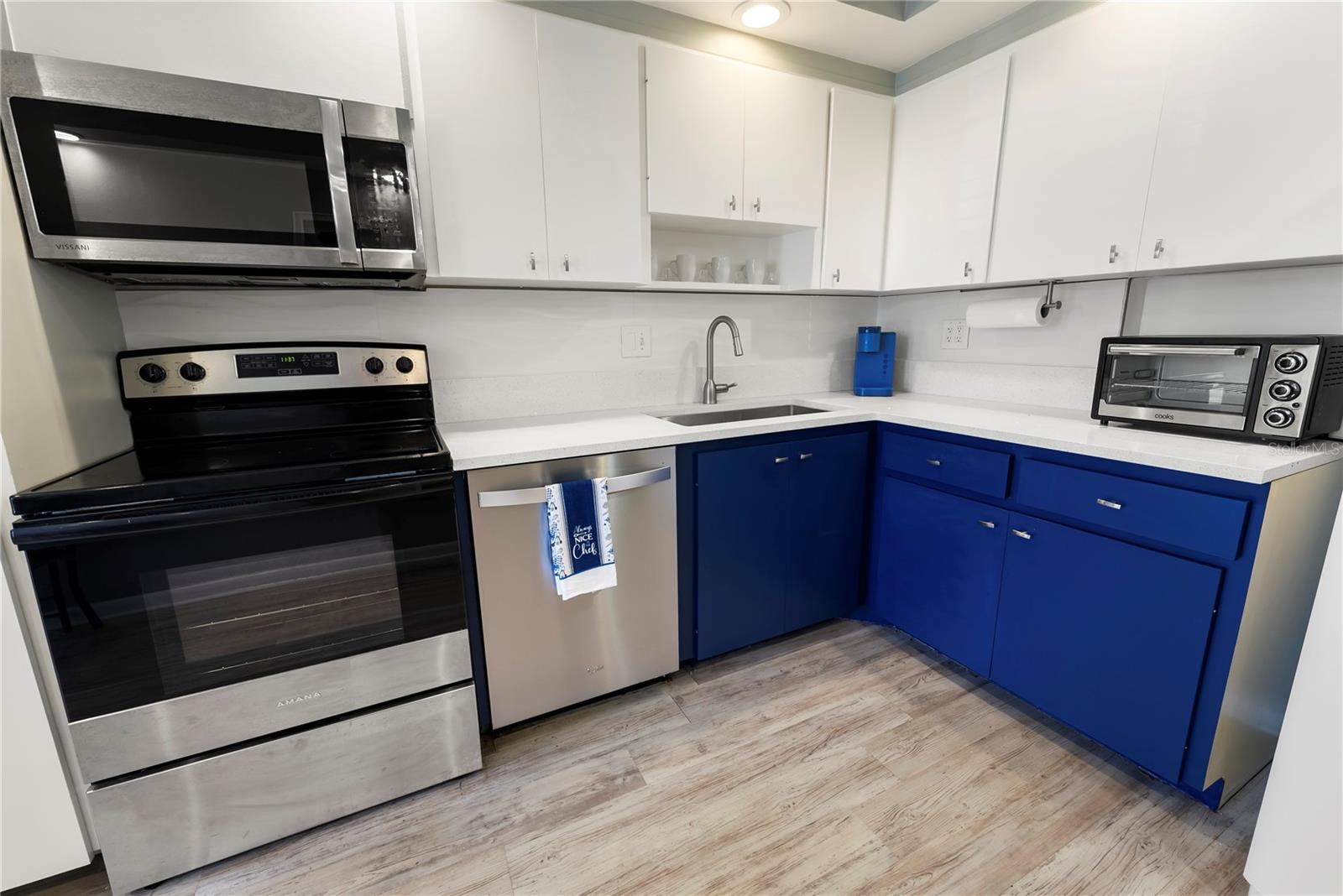 PALM-AIRE DESOTO LAKES COUNTRY CLUB 3 - Residential Lease