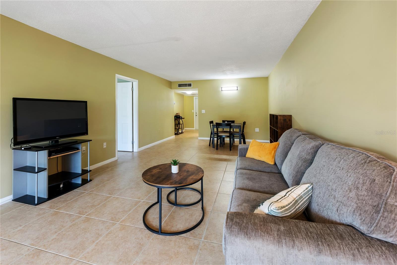 PALM-AIRE DESOTO LAKES COUNTRY CLUB 3 - Residential Lease