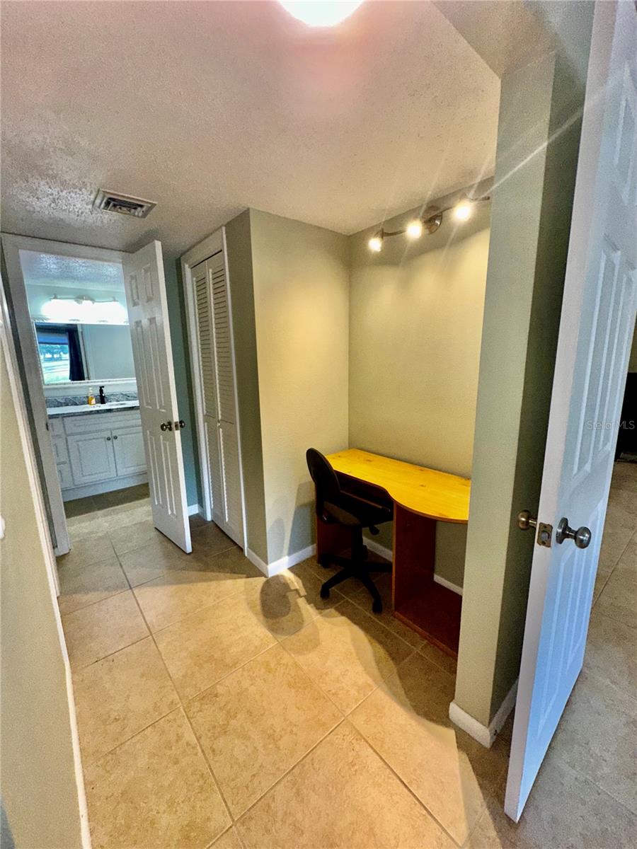 PALM-AIRE DESOTO LAKES COUNTRY CLUB 3 - Residential Lease