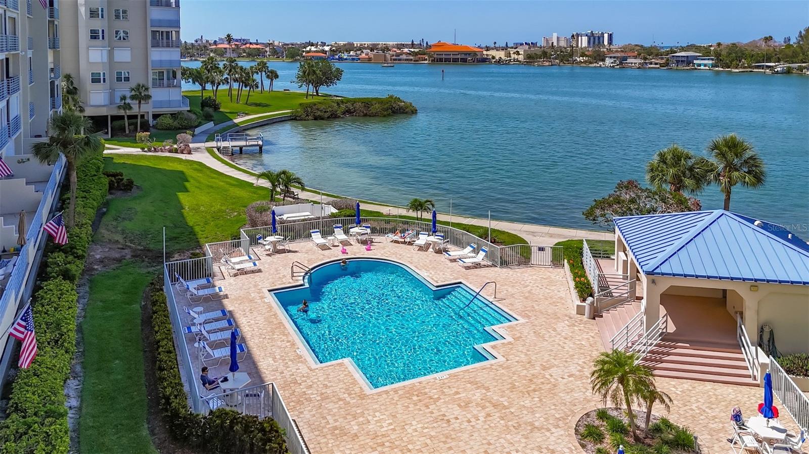 HARBOURSIDE CONDO - Residential