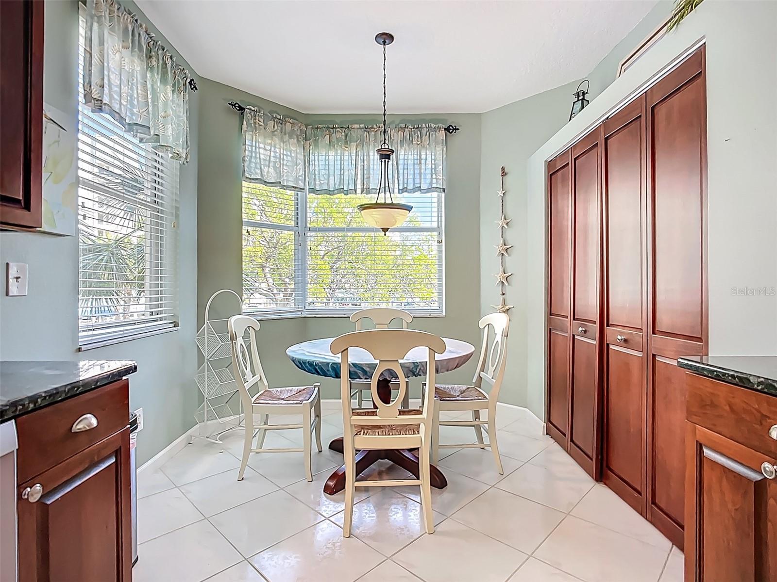 HARBOURSIDE CONDO - Residential