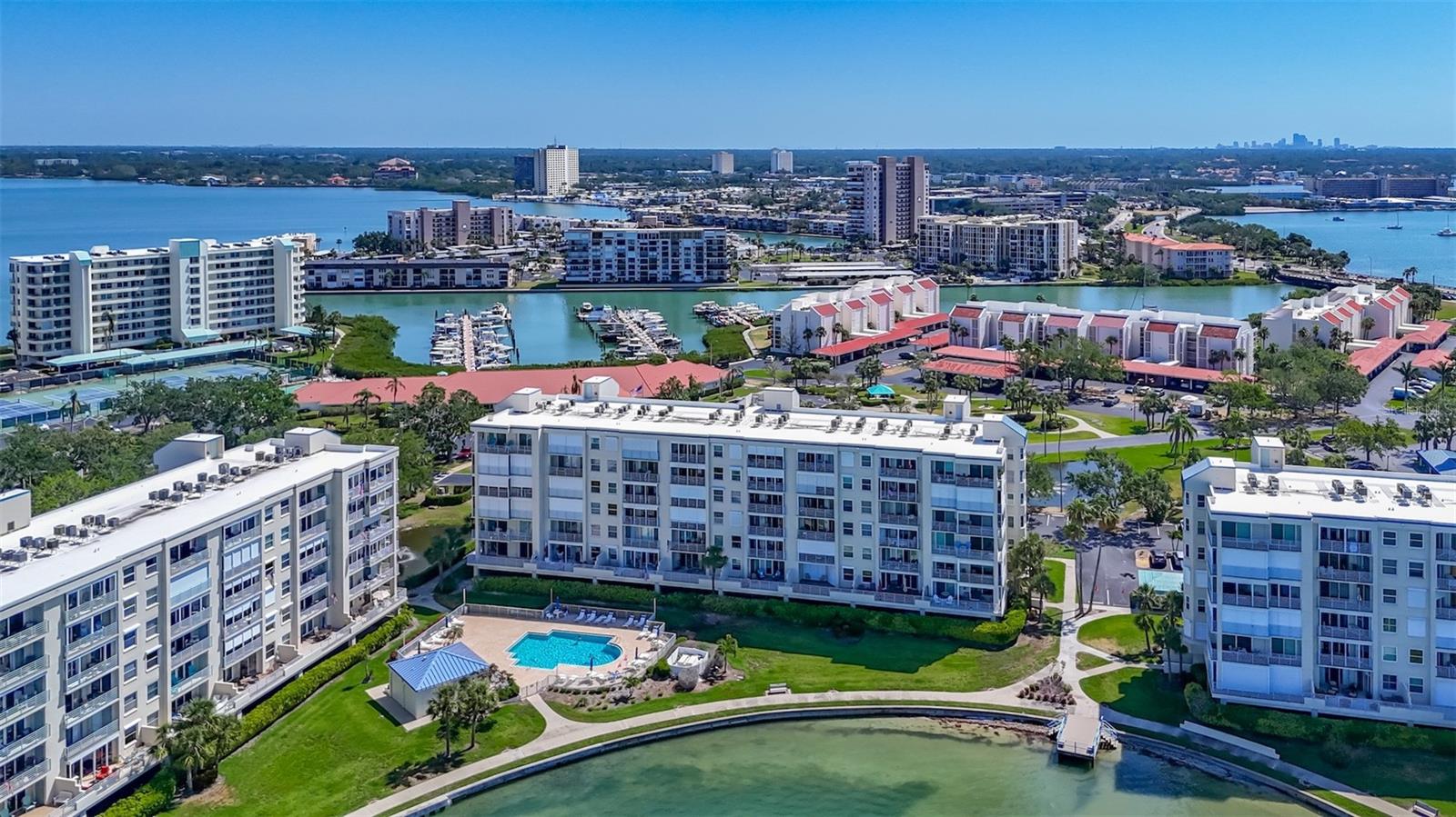 HARBOURSIDE CONDO - Residential