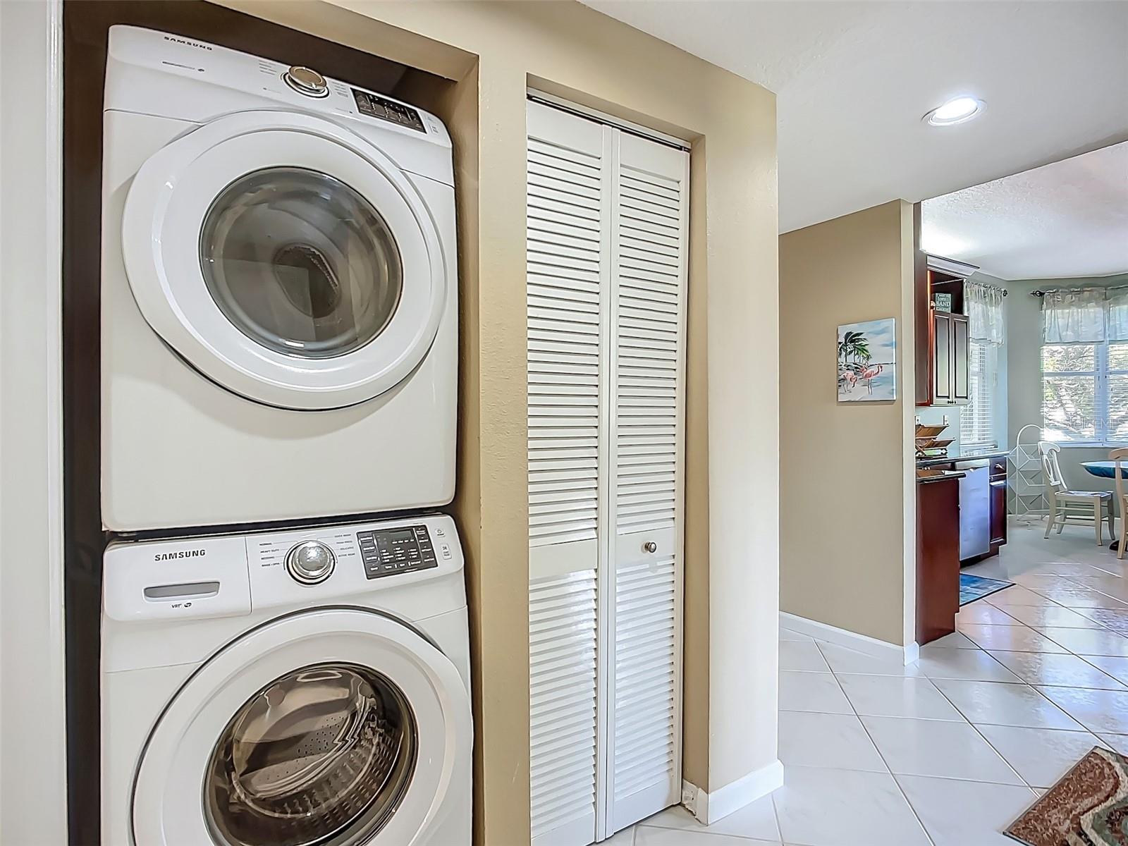 HARBOURSIDE CONDO - Residential