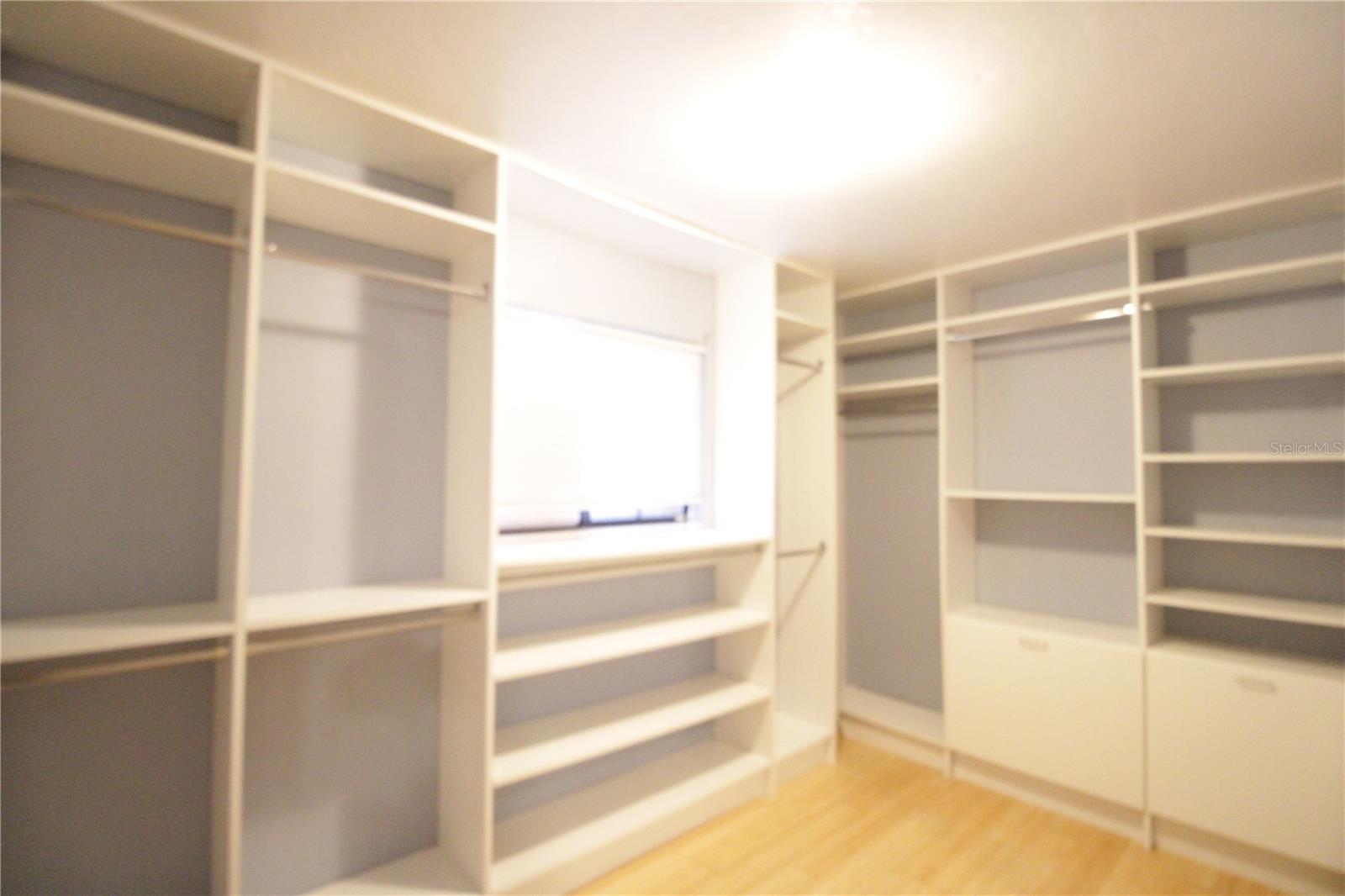 ROCKWOOD VILLAS - Residential Lease