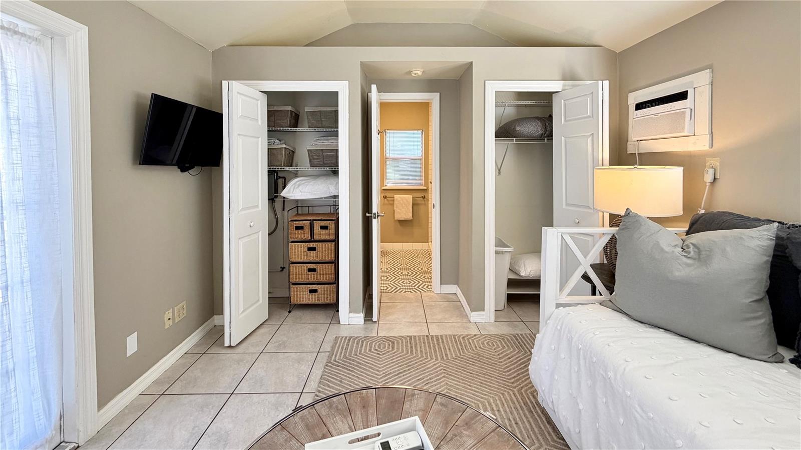 COLONIAL GROVE ESTATES - Residential