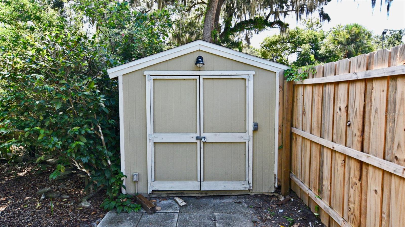 COLONIAL GROVE ESTATES - Residential