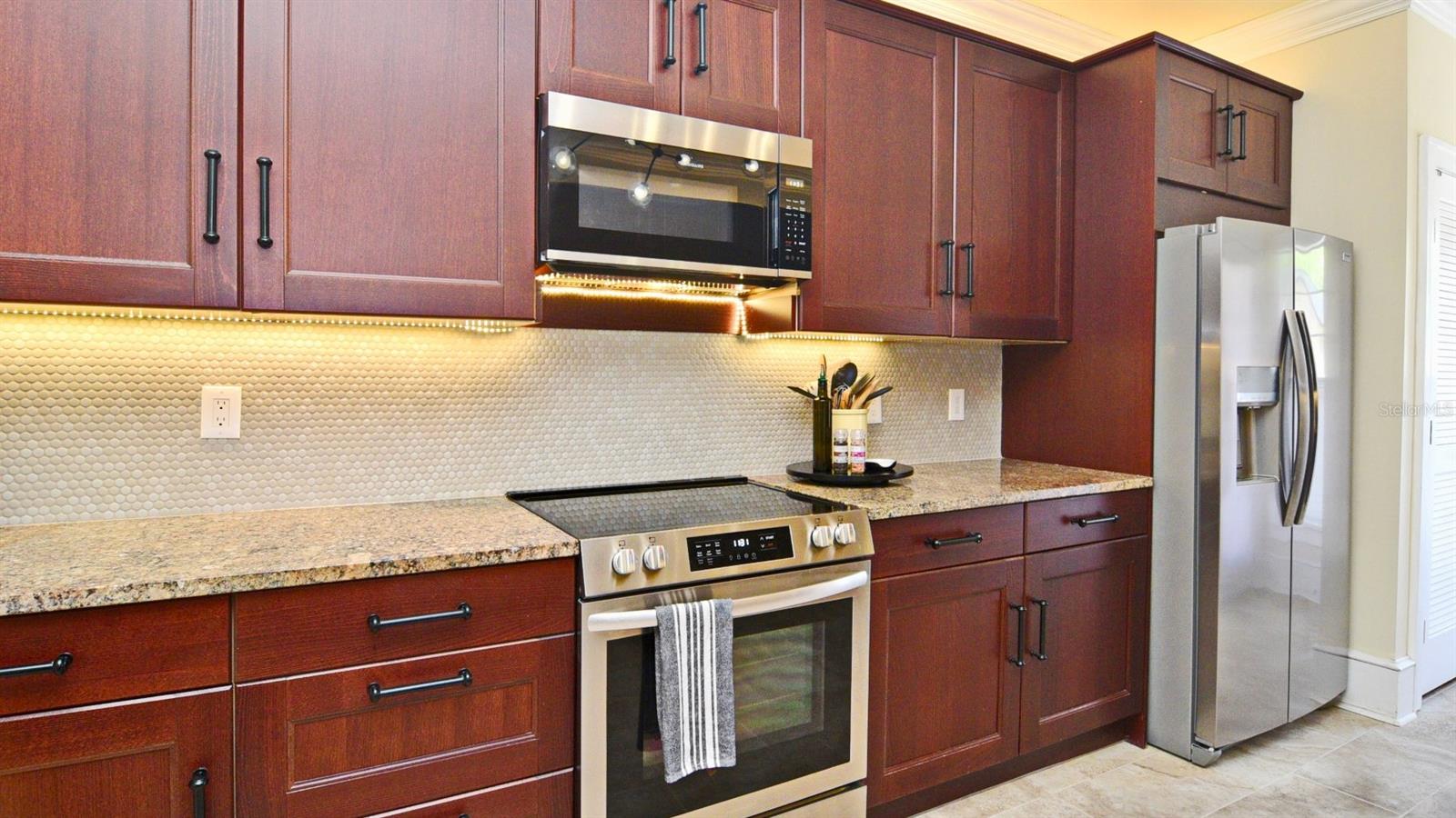 COLONIAL GROVE ESTATES - Residential