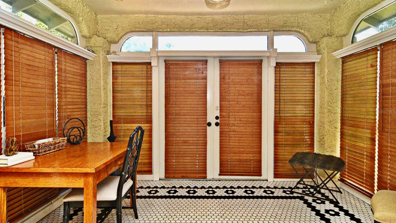 COLONIAL GROVE ESTATES - Residential