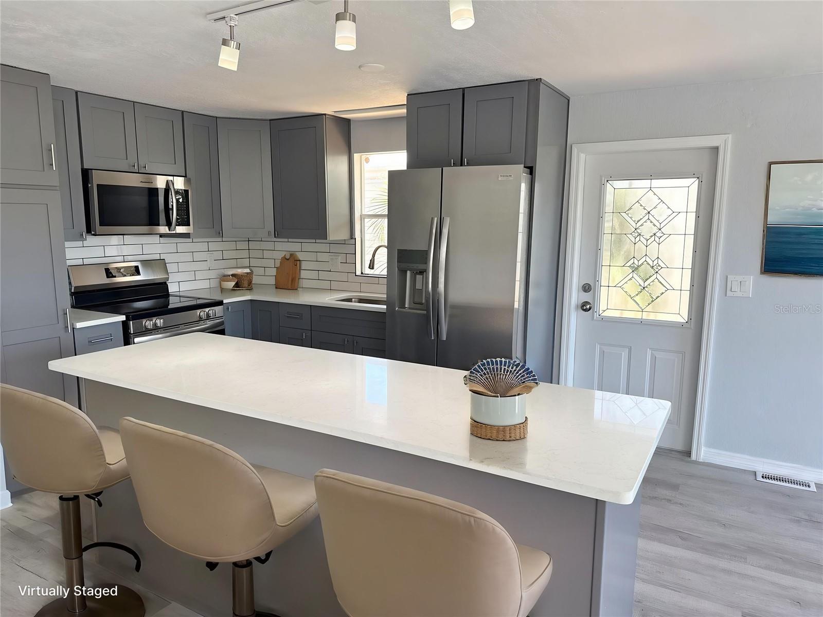 460 MOUNT OAK AVENUE NE 745