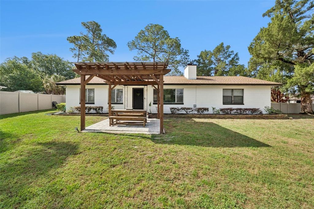 Photo of 219 S Crystal Drive, Sanford, FL 32773 (MLS # O6403516)