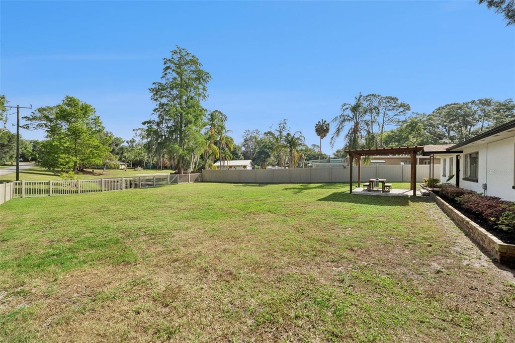 Photo of 219 S Crystal Drive, Sanford, FL 32773 (MLS # O6403516)