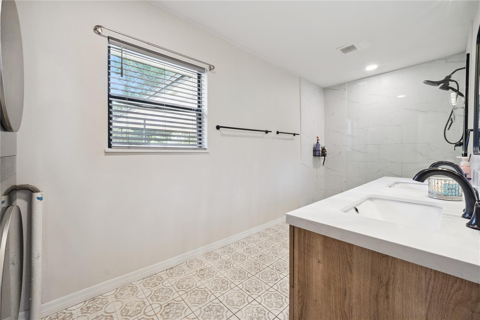 LOCH ARBOR ISLE OF PINES SEC 2 - Residential