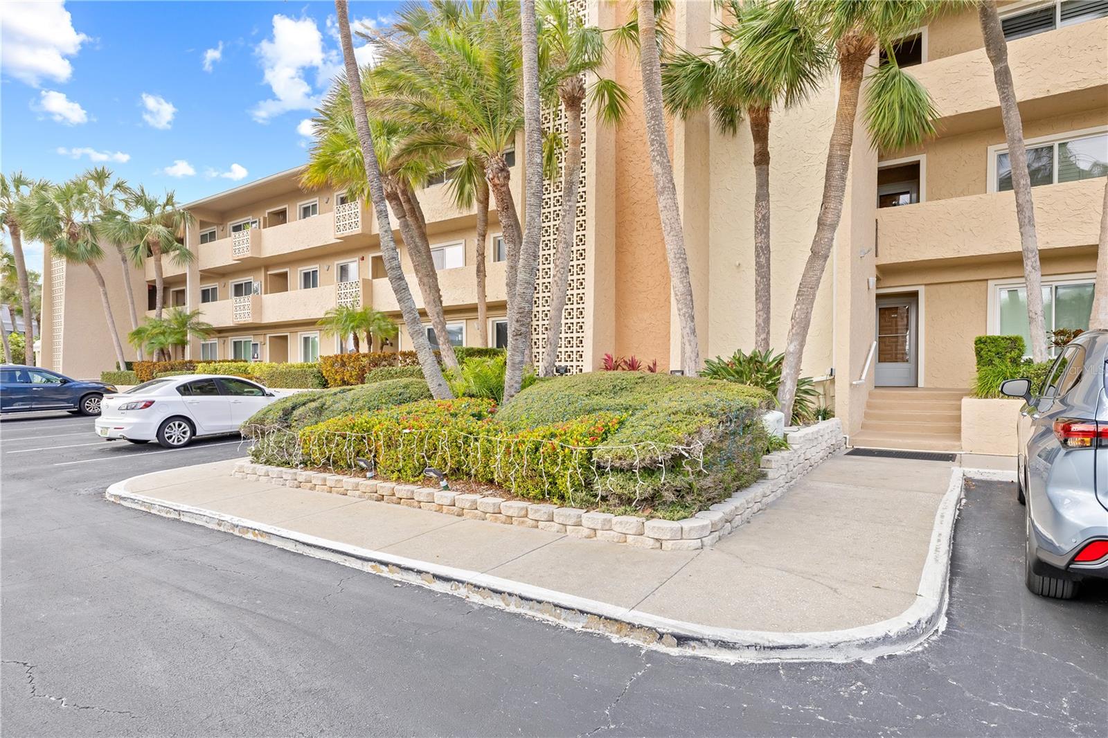 BELLEAIR KEY CONDO - Residential