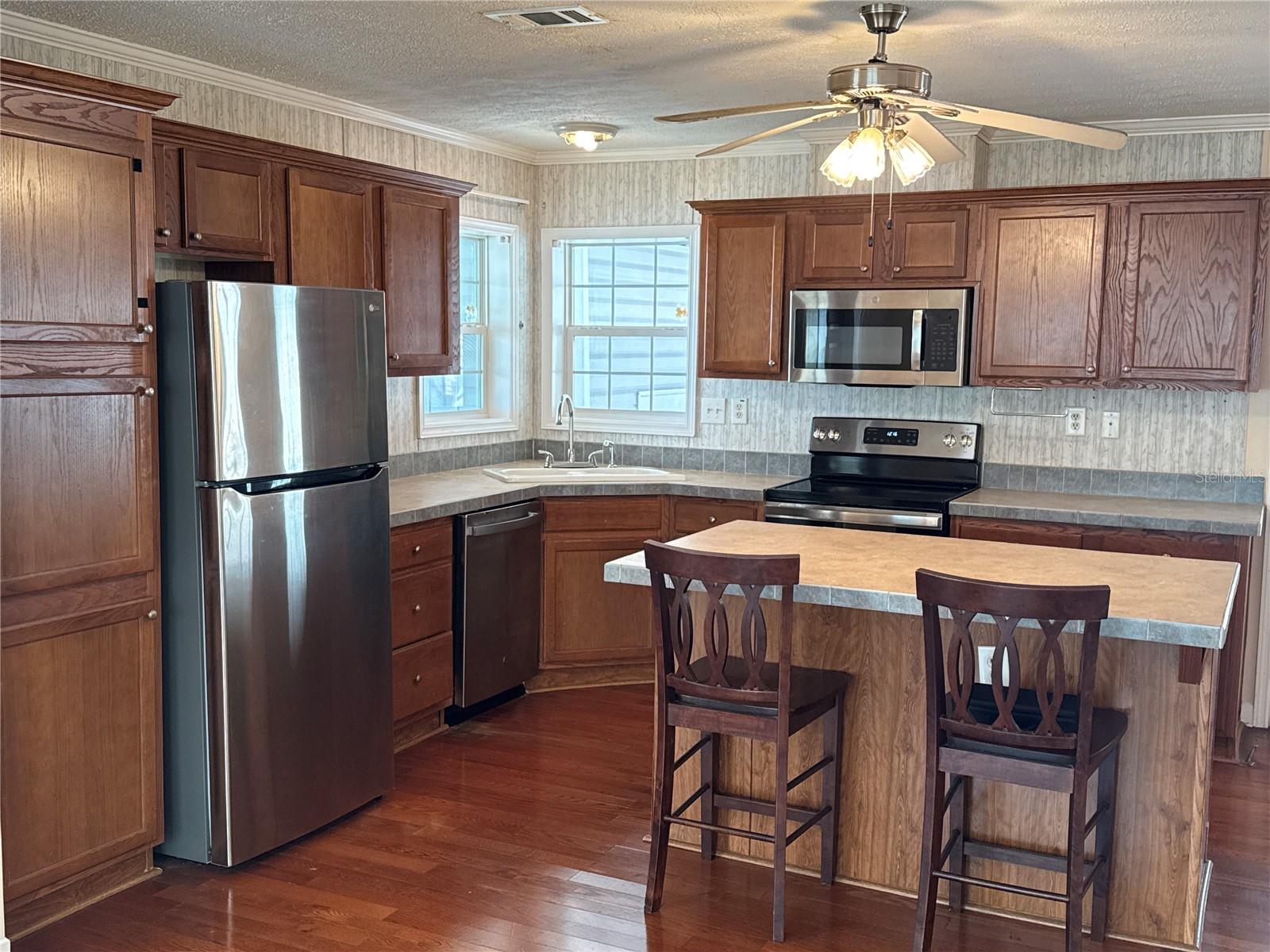 8536 FANTASIA PARK WAY