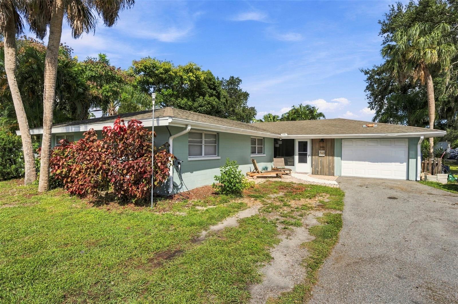 5105 W COUNTRY CLUB DRIVE