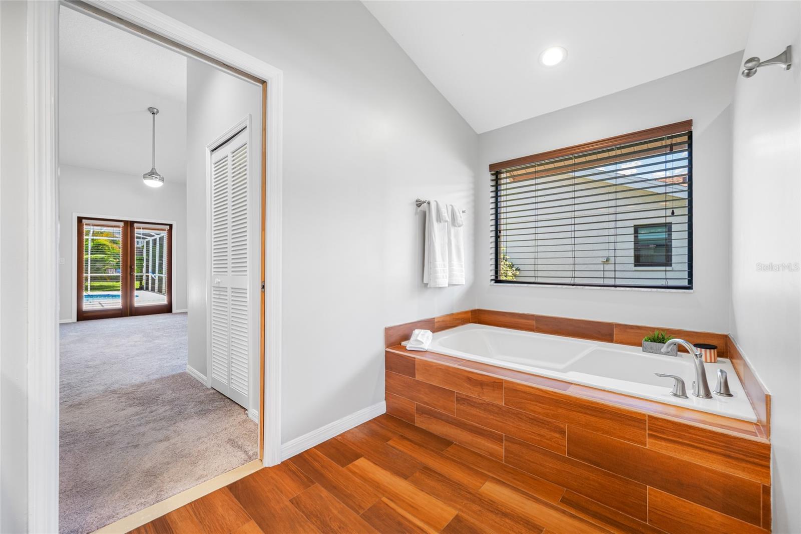 HUNTINGTON TRAILS PH 1 - Residential