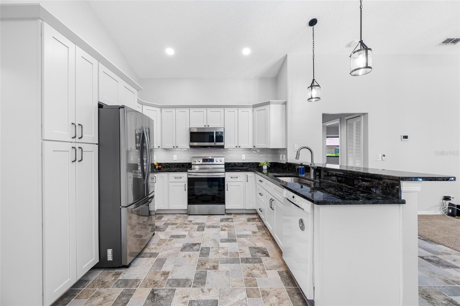 HUNTINGTON TRAILS PH 1 - Residential