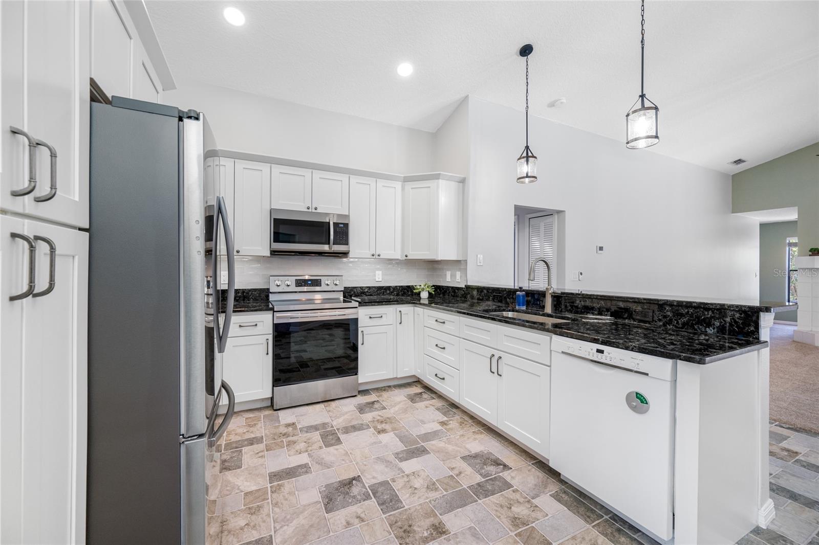 HUNTINGTON TRAILS PH 1 - Residential
