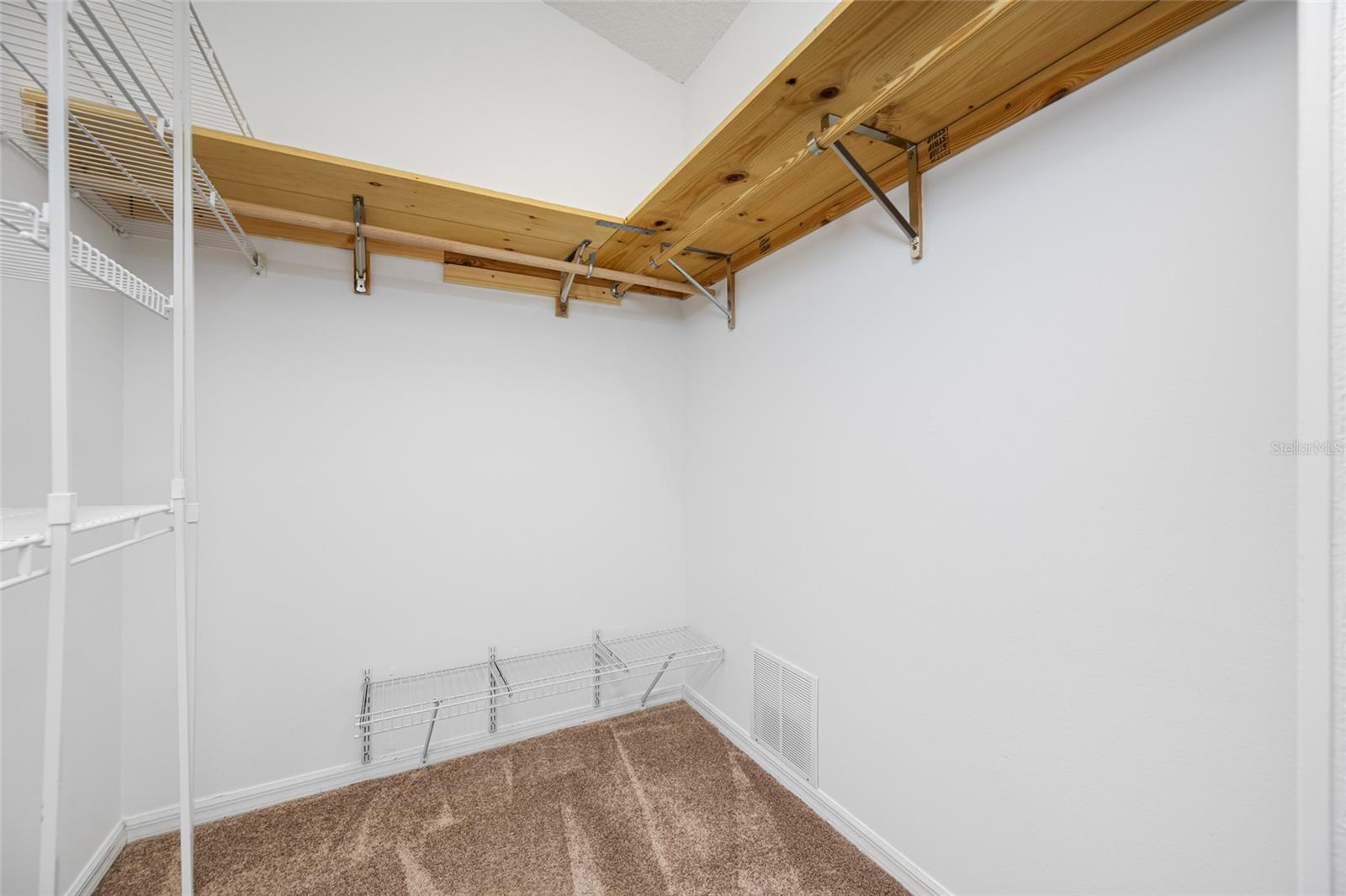 HUNTINGTON TRAILS PH 1 - Residential