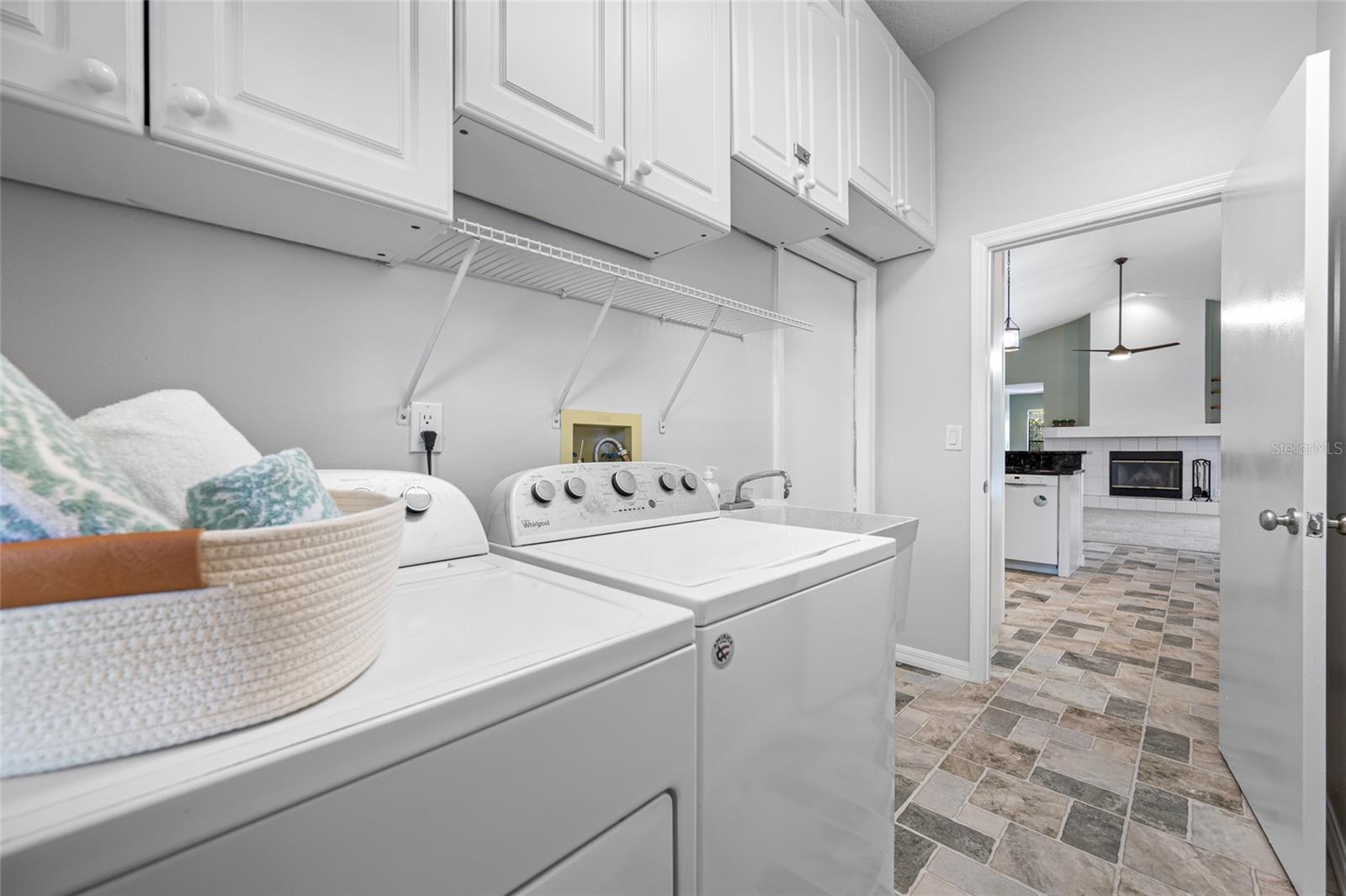 HUNTINGTON TRAILS PH 1 - Residential