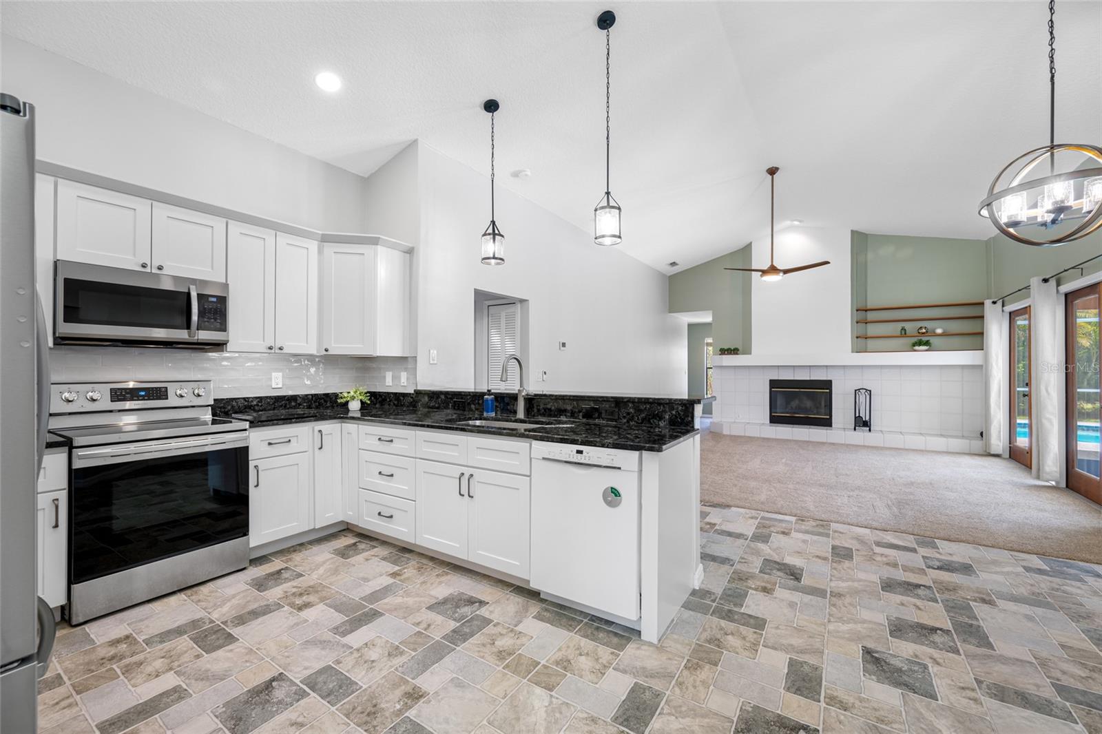 HUNTINGTON TRAILS PH 1 - Residential