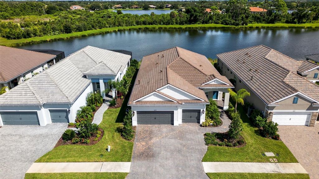 Photo of 10253 Canaveral Circle, Sarasota, FL 34241 (MLS # O6343026)