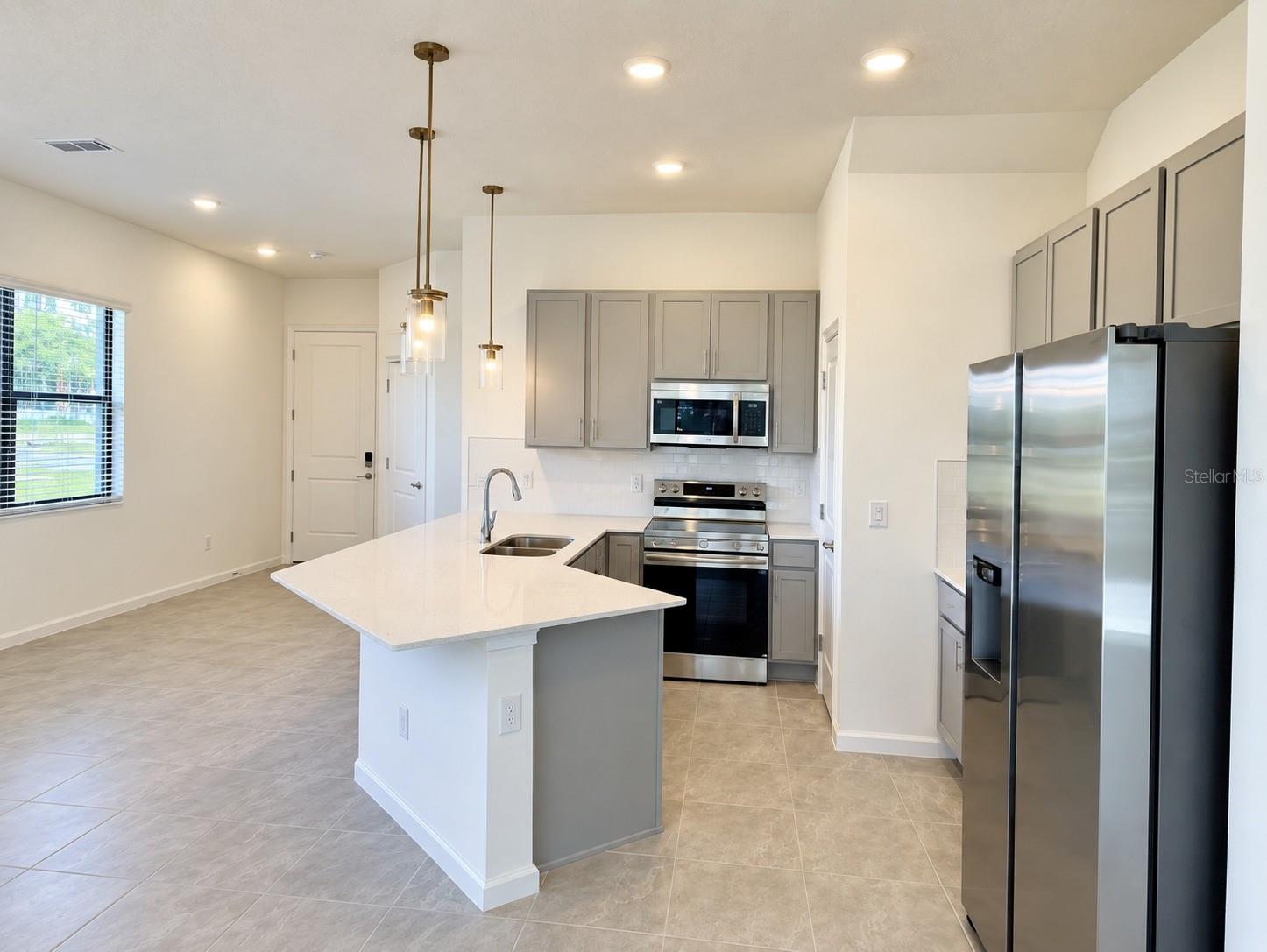 10592 EBB TIDE LANE