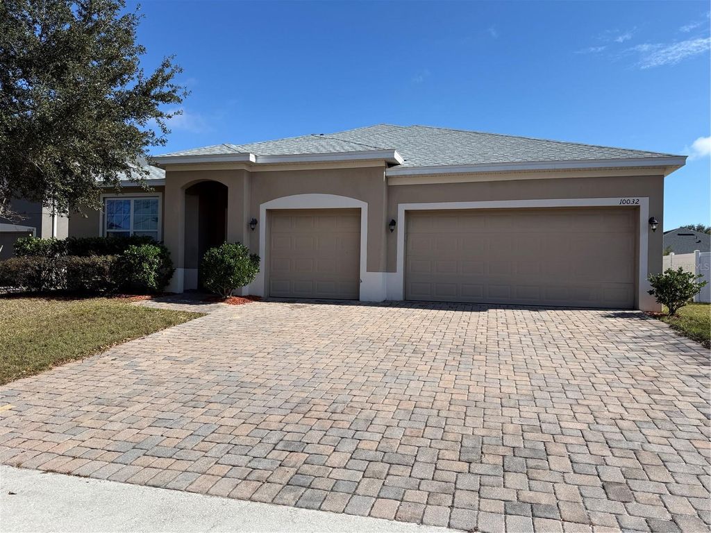 Photo of 10032 Lenox Street, Clermont, FL 34711 (MLS # G5106372)