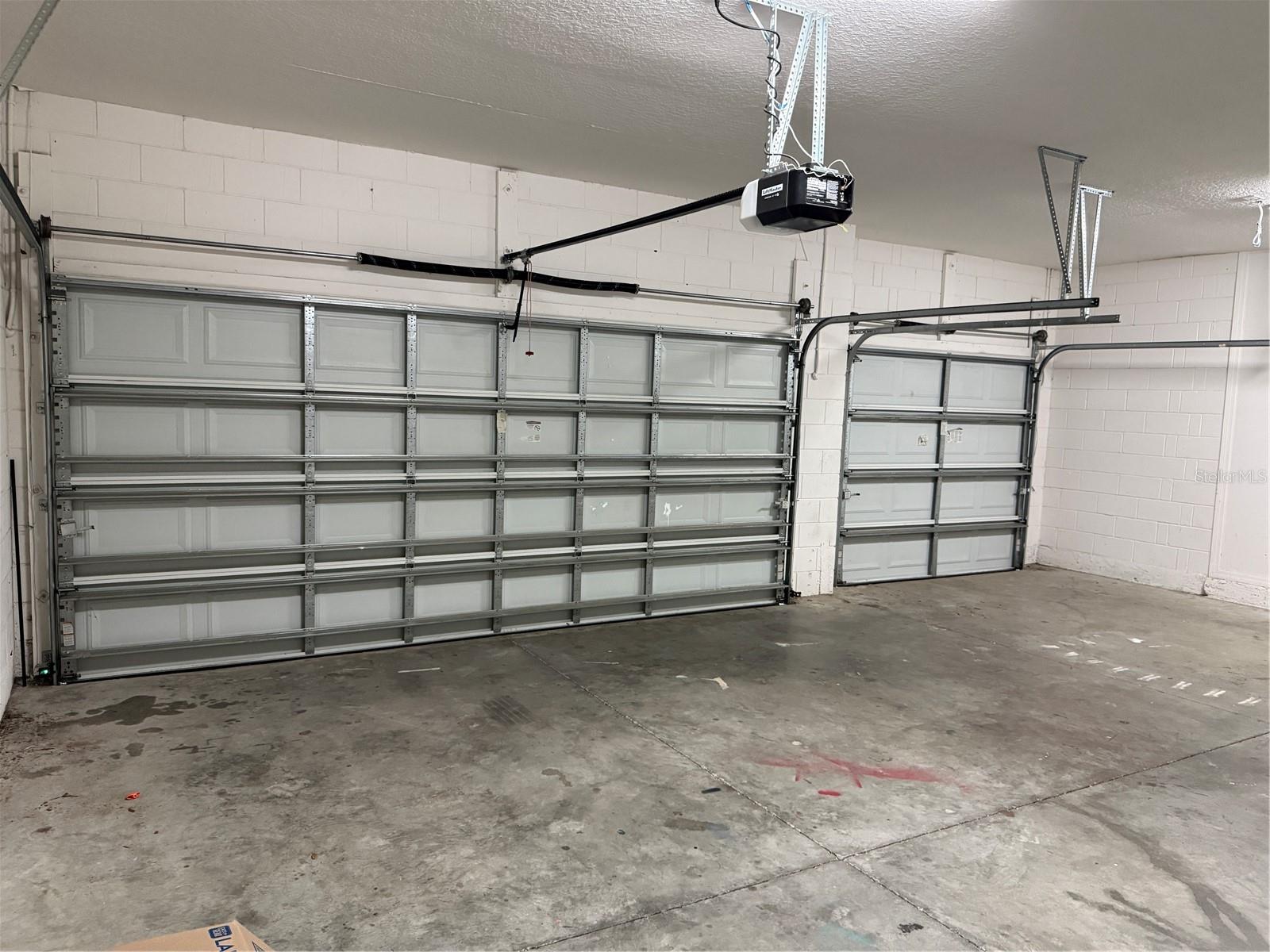 BARRINGTON ESTATES - Residential Lease