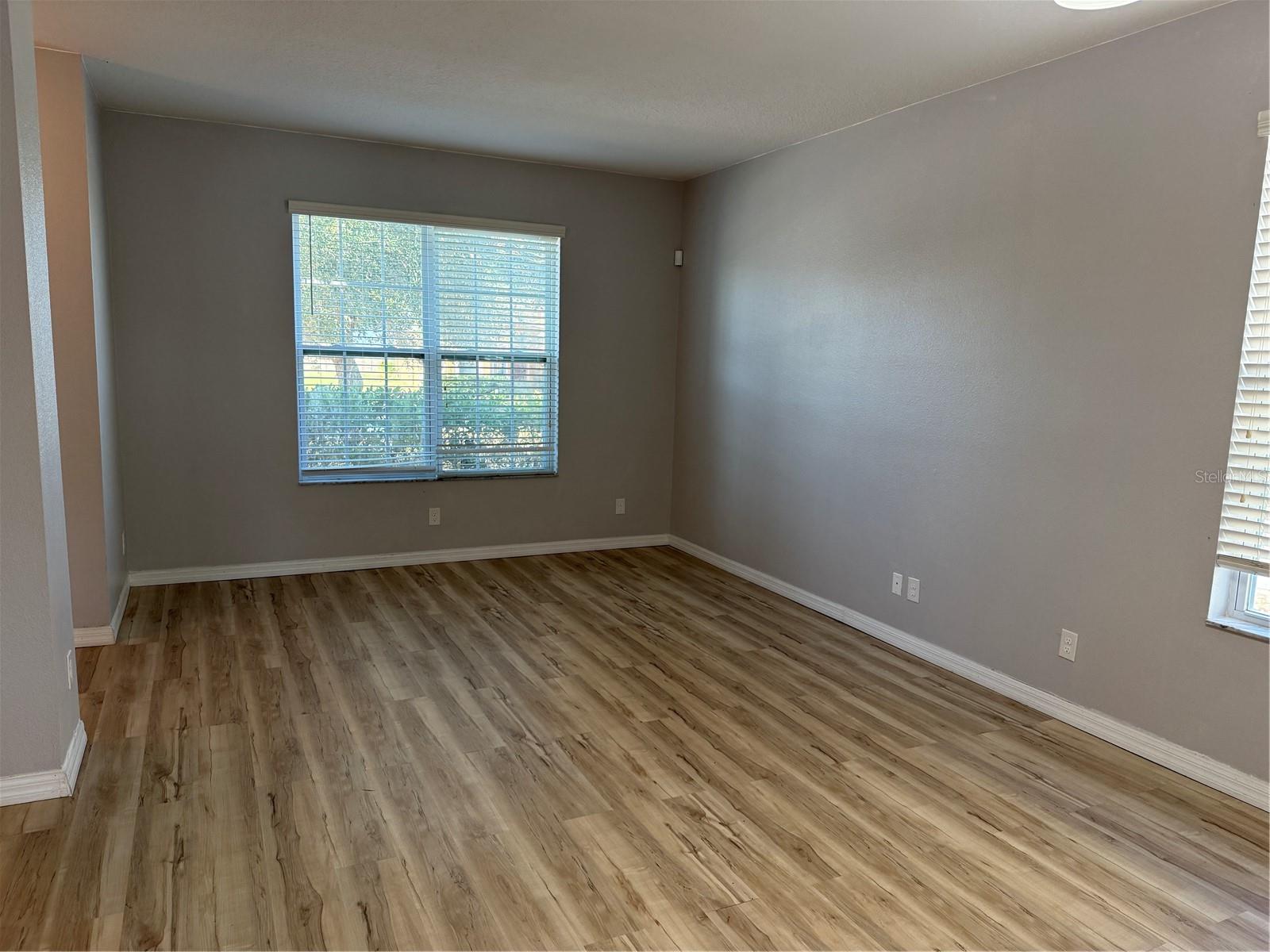 BARRINGTON ESTATES - Residential Lease